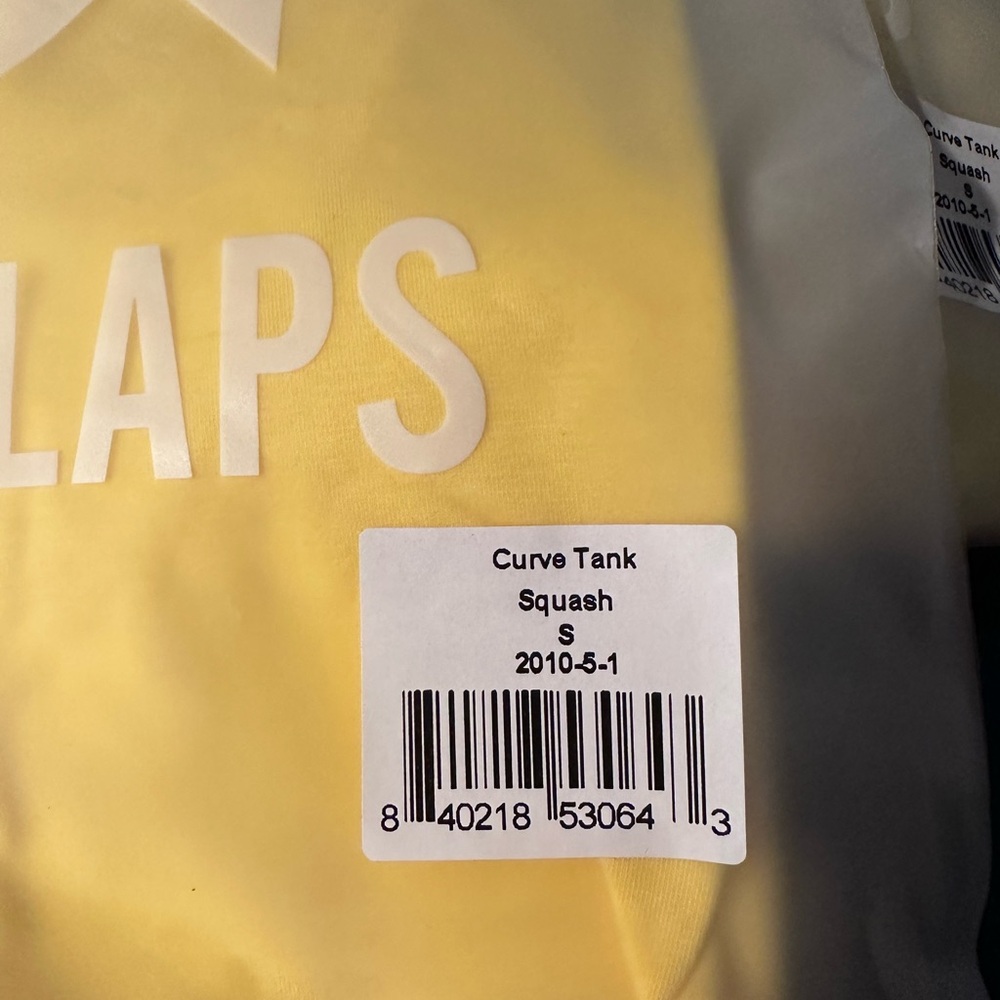 Fourlaps Curved Workout Tank Squash Yellow NWT - Small - Picture 4 of 7